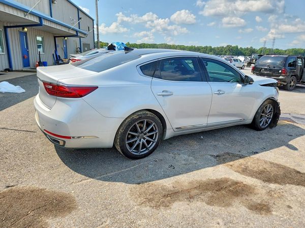 2017 KIA CADENZA