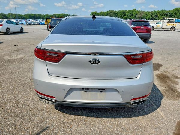 2017 KIA CADENZA