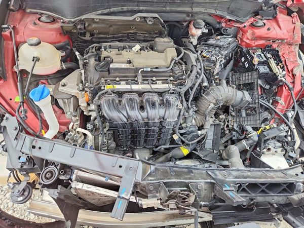 2023 KIA SORENTO LX — Engine bay