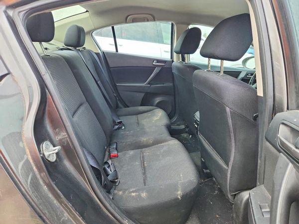 2013 MAZDA 3 Sport/GX