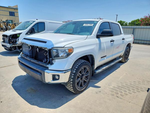 2018 TOYOTA TUNDRA SR5