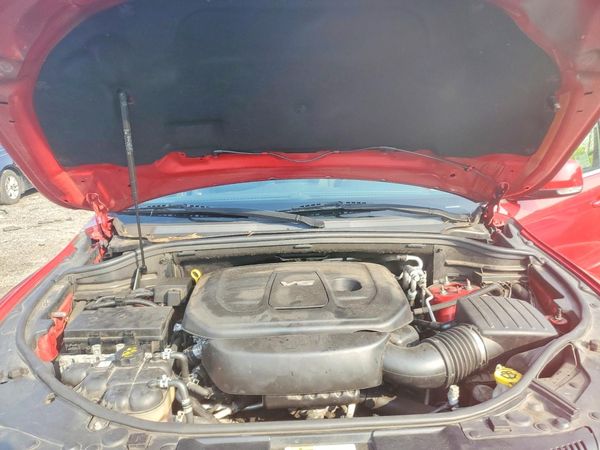 2018 DODGE DURANGO GT — Engine bay