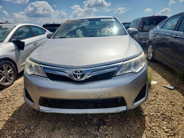 2014 TOYOTA CAMRY