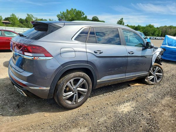 2024 VOLKSWAGEN ATLAS CROSS SPORT 4Motion SEL R-Line