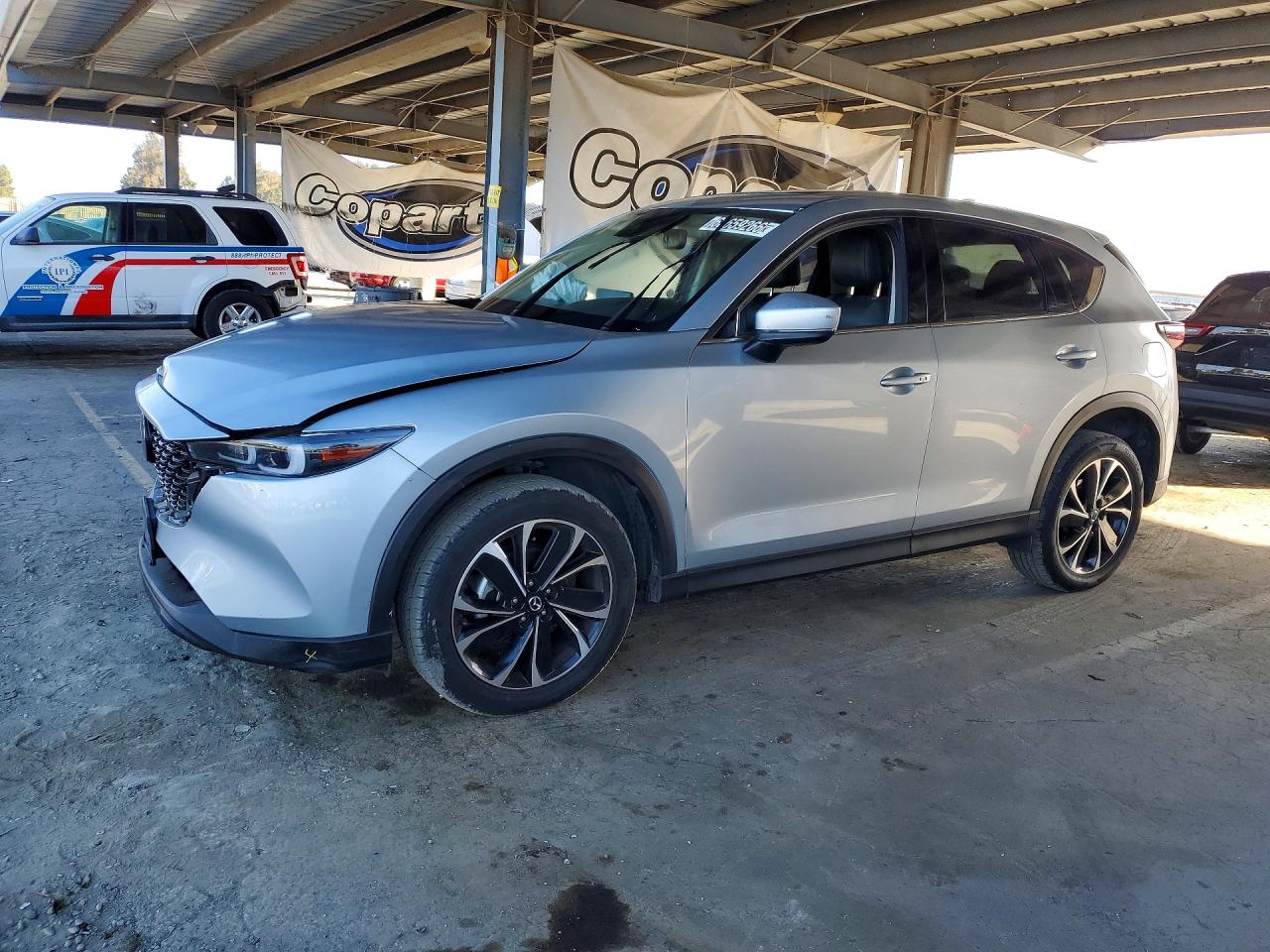 2023 MAZDA CX-5 Premium Package