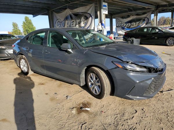 2026 TOYOTA CAMRY