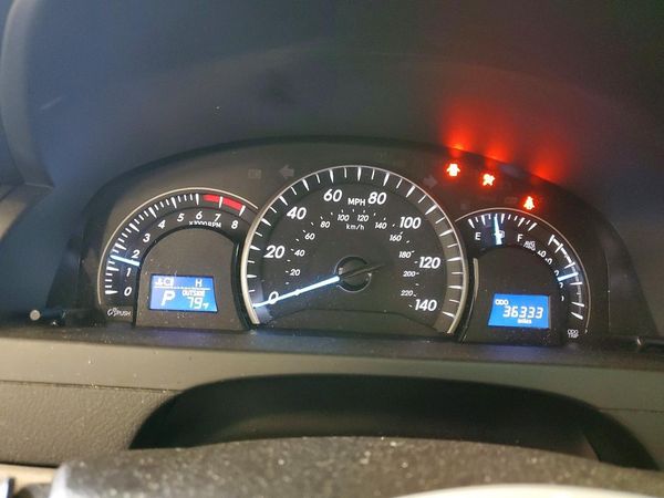 2015 TOYOTA CAMRY