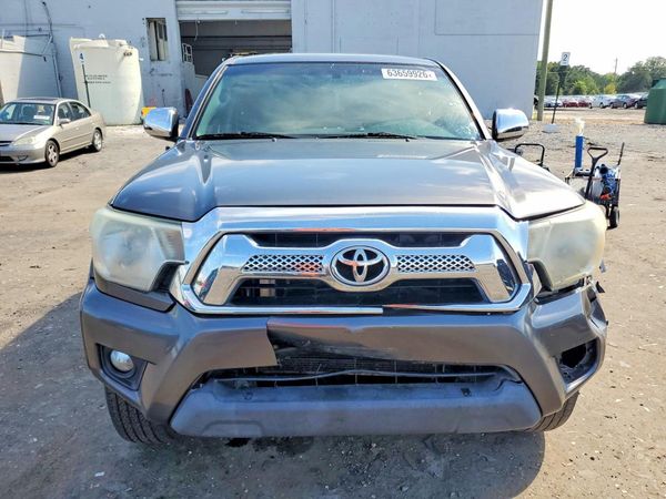 2015 TOYOTA TACOMA Delux Grade