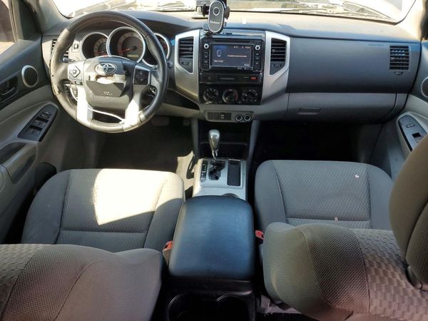 2015 TOYOTA TACOMA Delux Grade