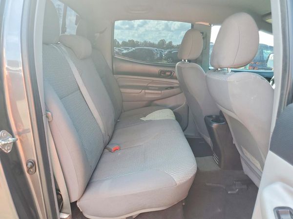 2015 TOYOTA TACOMA Delux Grade