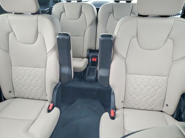 2025 VOLVO XC90 Plus