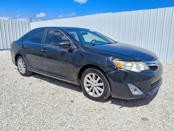 2012 TOYOTA CAMRY