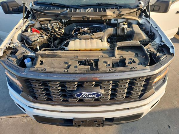 2025 FORD F150 STX
