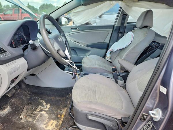 2017 HYUNDAI ACCENT SE Base