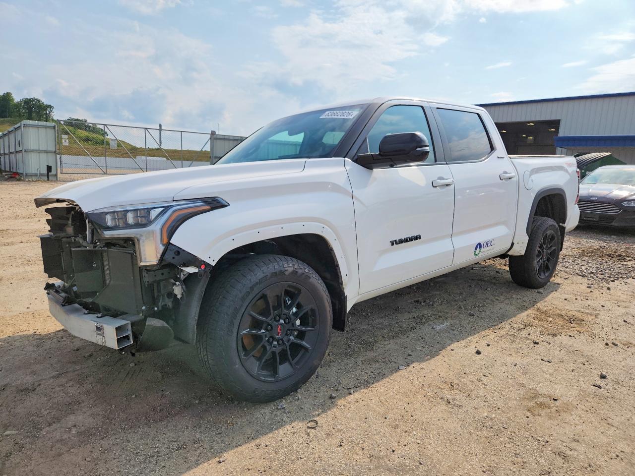 2025 TOYOTA TUNDRA