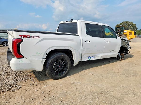 2025 TOYOTA TUNDRA