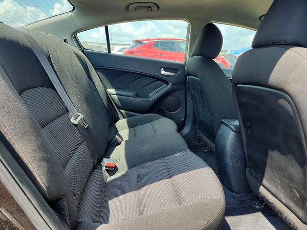 2017 KIA FORTE