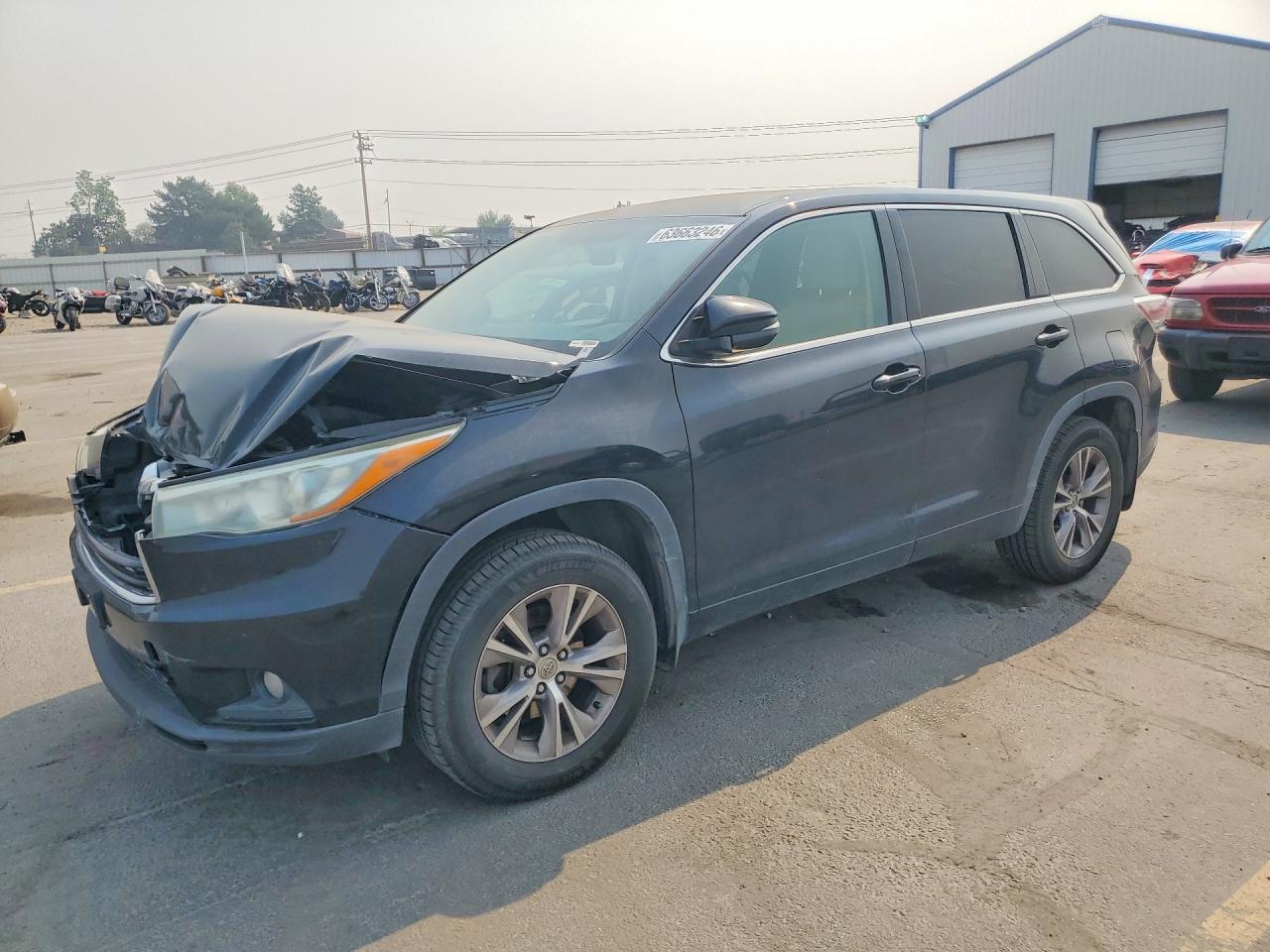 2015 TOYOTA HIGHLANDER