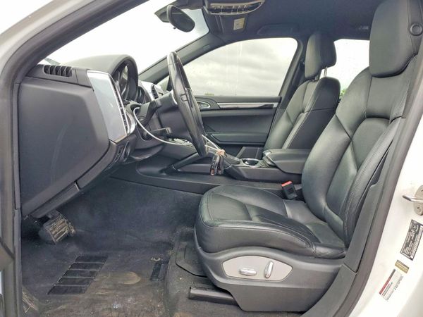 2014 PORSCHE CAYENNE
