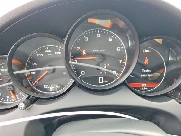 2014 PORSCHE CAYENNE