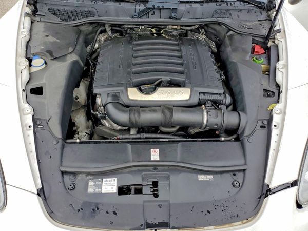 2014 PORSCHE CAYENNE