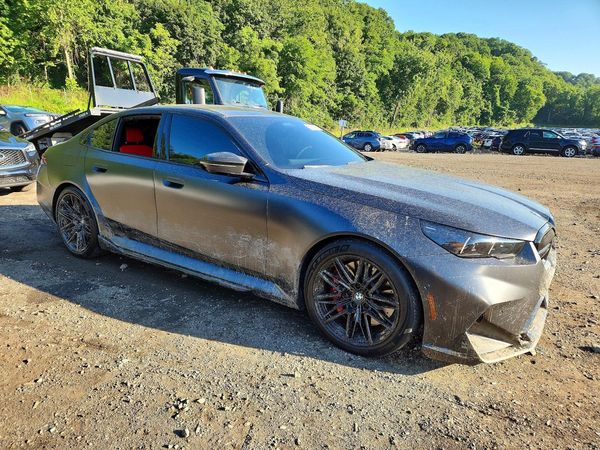 2025 BMW M5