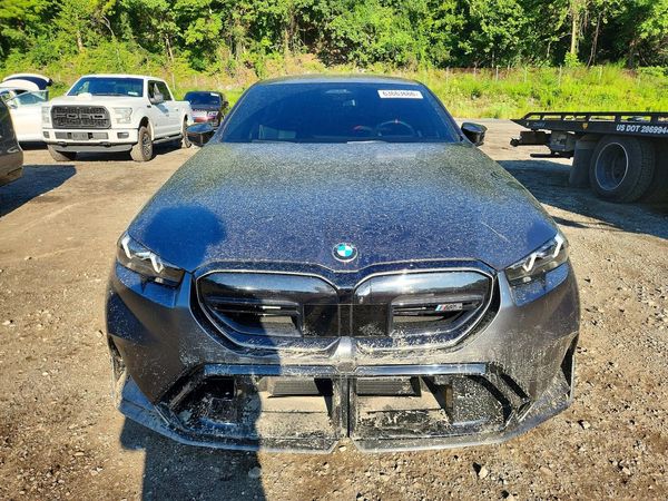 2025 BMW M5