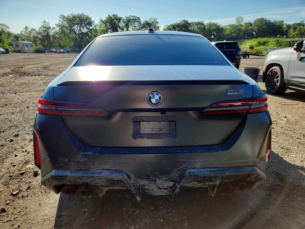 2025 BMW M5