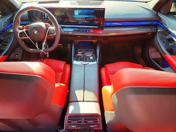 2025 BMW M5