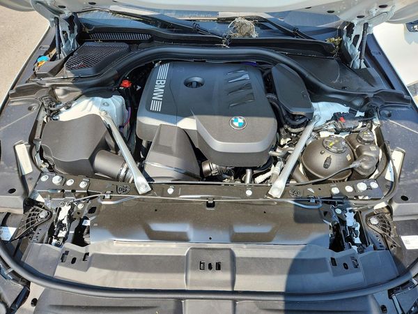 2027 BMW 530