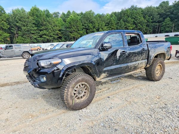 2017 TOYOTA TACOMA