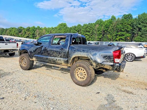 2017 TOYOTA TACOMA
