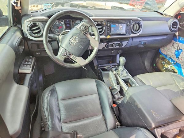 2017 TOYOTA TACOMA