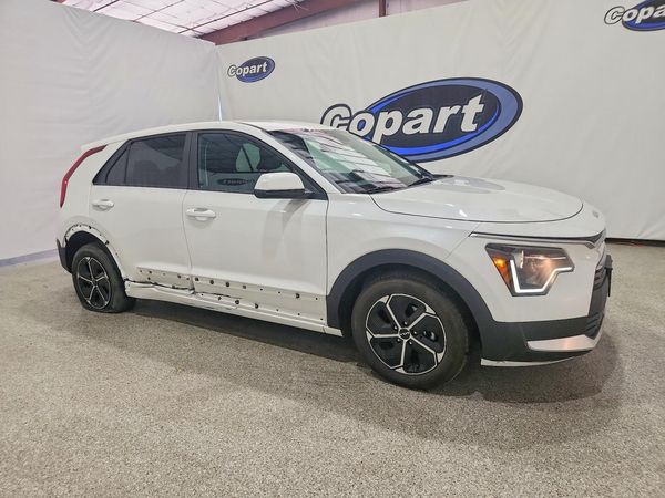 2026 KIA NIRO LX