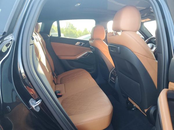 2023 BMW X6