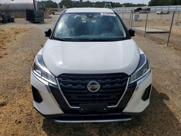 2021 NISSAN KICKS S