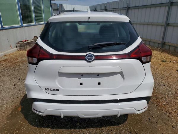 2021 NISSAN KICKS S