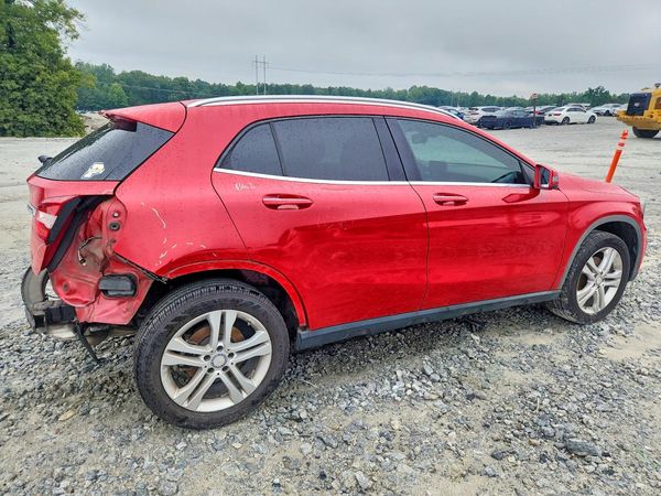 2017 MERCEDES-BENZ GLA GLA250