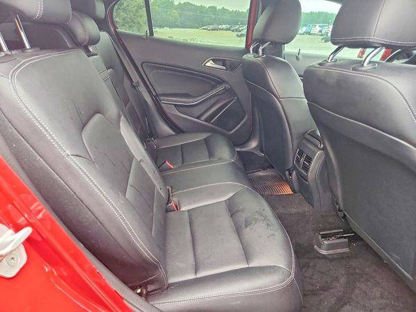 2017 MERCEDES-BENZ GLA GLA250