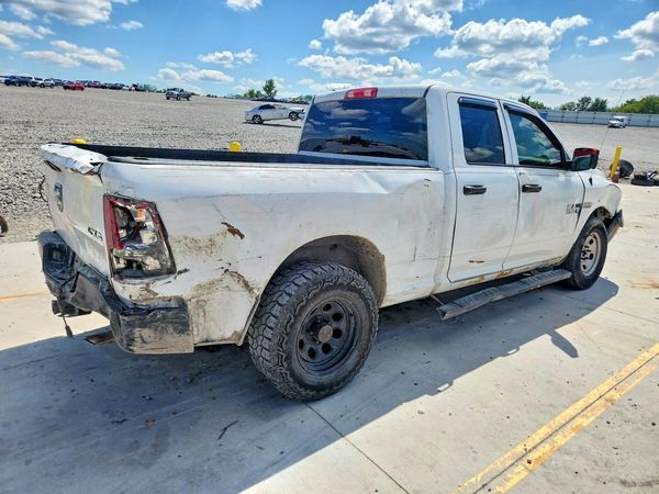 2015 RAM 1500 ST