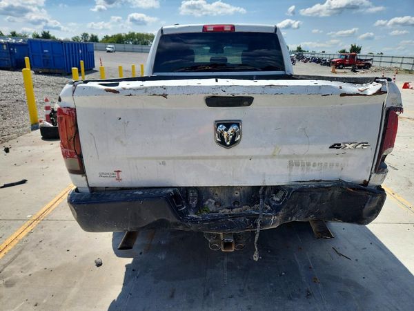 2015 RAM 1500 ST