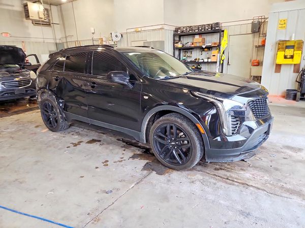 2019 CADILLAC XT4 Sport