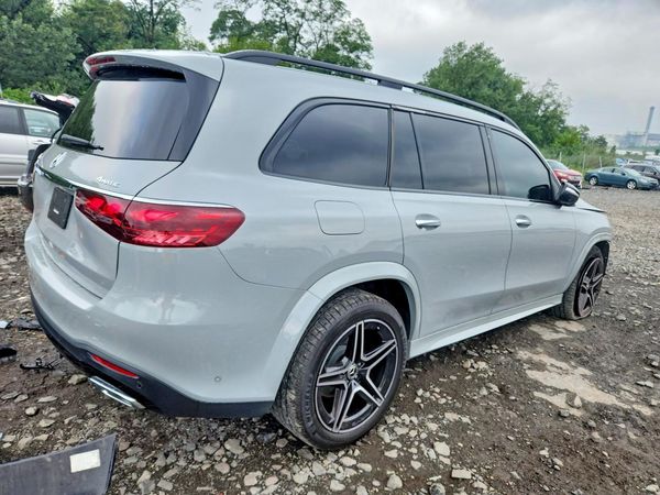 2025 MERCEDES-BENZ GLS