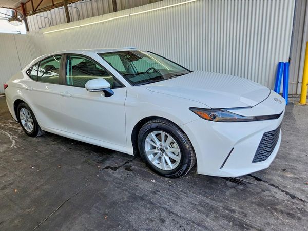 2026 TOYOTA CAMRY