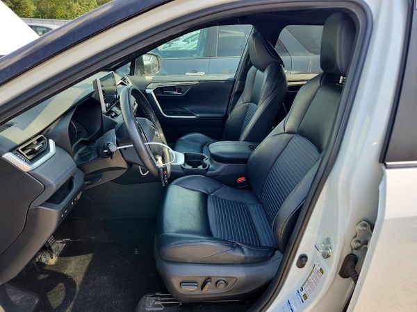 2021 TOYOTA RAV4 XLE HV