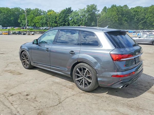 2021 AUDI SQ7