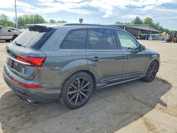 2021 AUDI SQ7