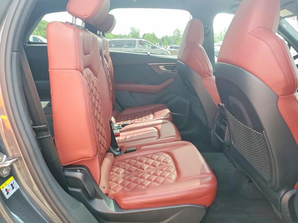 2021 AUDI SQ7
