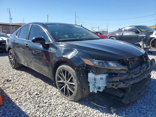 2022 TOYOTA CAMRY SE — Passenger 3/4
