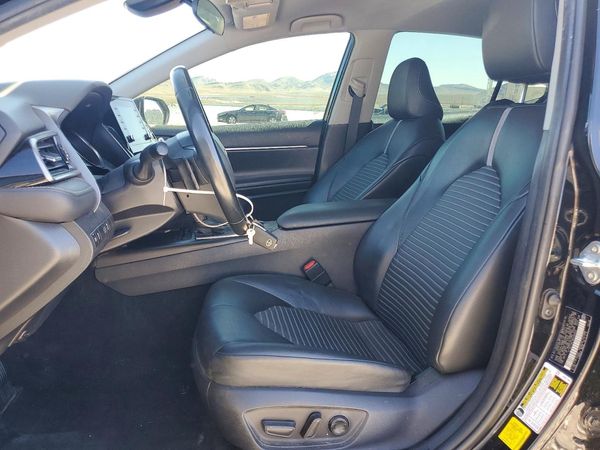 2022 TOYOTA CAMRY SE — DENT